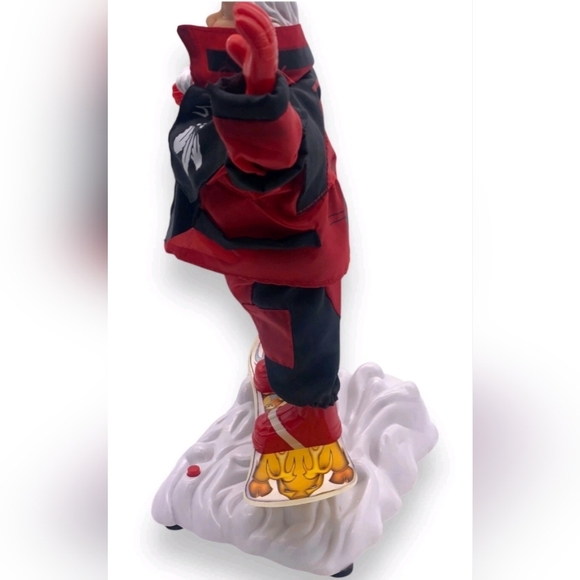 GEMMY Snowboarding Santa Boggies to the song Born to be Wild 2000 Animated Video - Picture 6 of 13